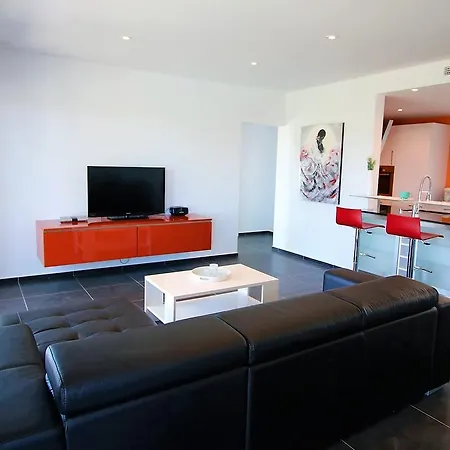 La Sella Sm Villa *